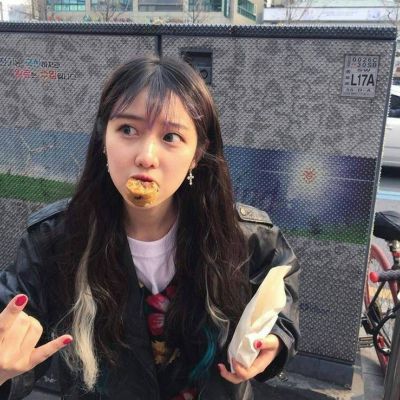 qq女生头像部位下身图片