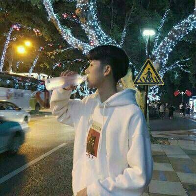 男生动漫头像带v的图片