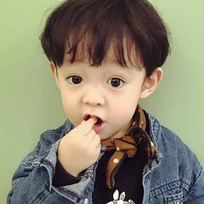 帅气可爱小男生qq头像社会黑白图片