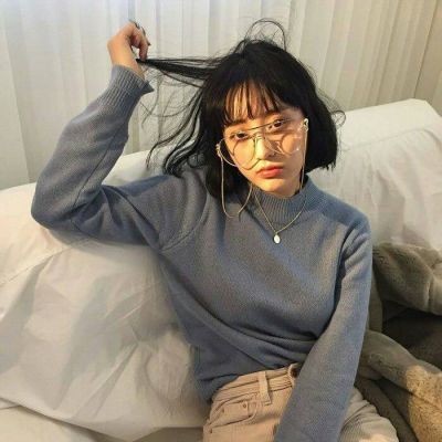 女生头像好看侧脸头像图片