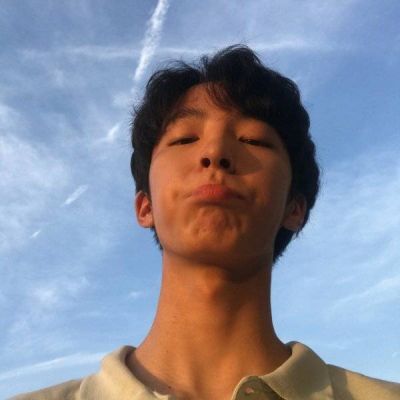 男生说摸自己头像摸狗狗图片
