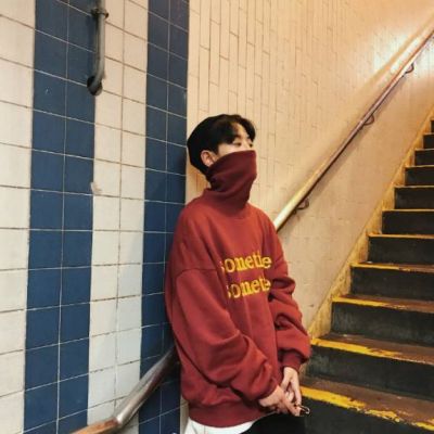 男生说摸自己头像摸狗狗图片