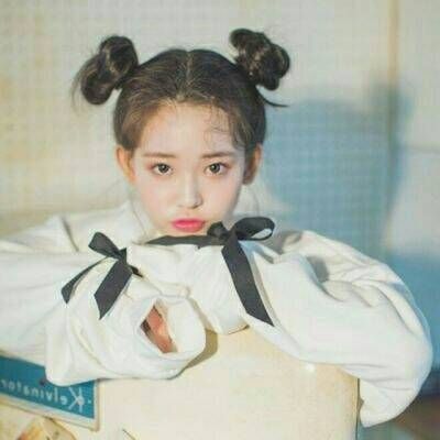 手绘唯美女生头像可爱图片