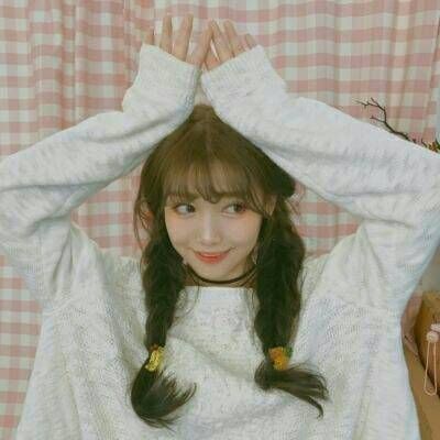 手绘唯美女生头像可爱图片
