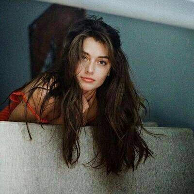 唯美女生头像侧脸短发图片