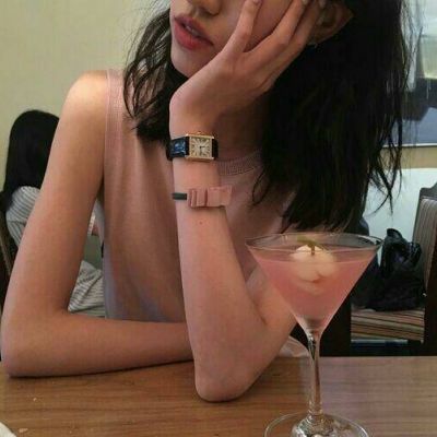 动漫女生头像唯美梦幻图片