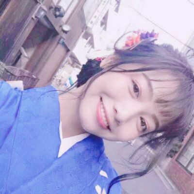 qq头像露肩唯美女生图片
