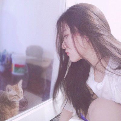 qq头像露肩唯美女生图片