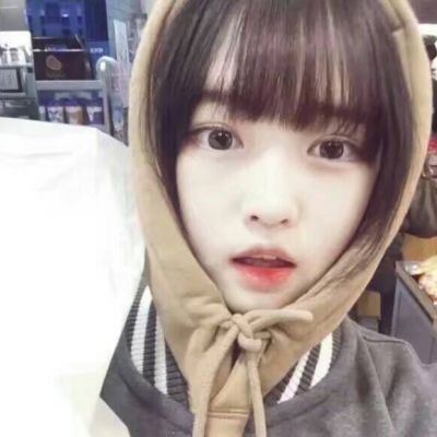 qq头像露肩唯美女生图片