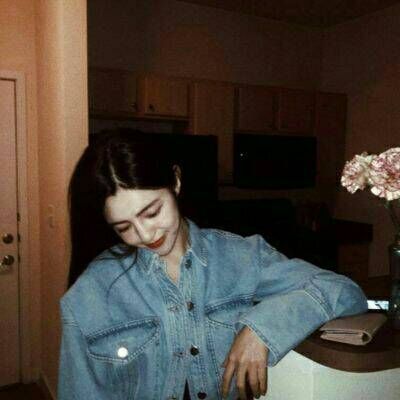 穿白色衣服的女生头像图片