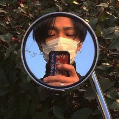 手机控帅气个性胖胖男生的微信头像图片