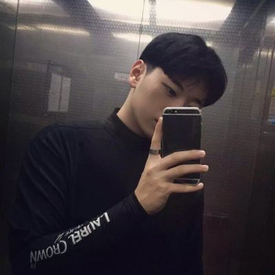 手机控帅气个性胖胖男生的微信头像图片