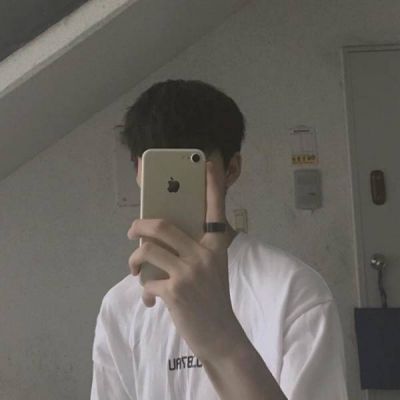 qq头像男生看书的头像图片