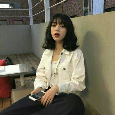 女生戴帽子的头像可爱图片