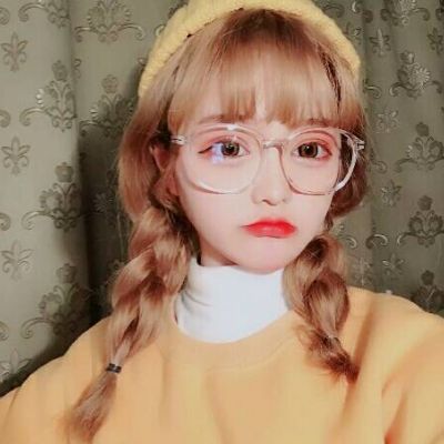 女生头像白色衬衣高清图片