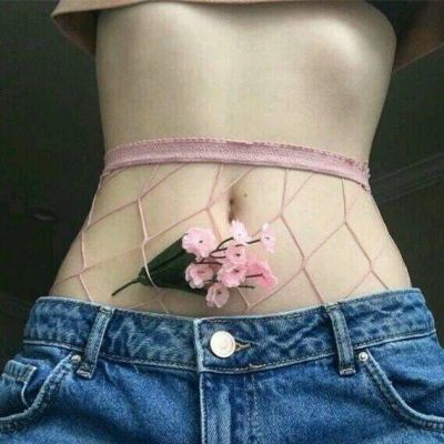 女生头像唯美侧脸短发图片