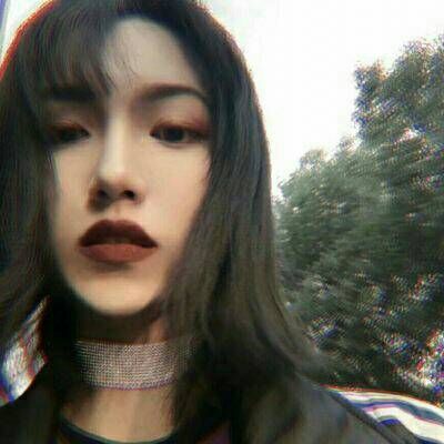 qq女生头像潮流黑白图片