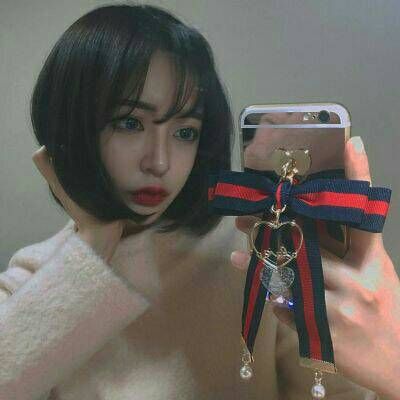 qq女生头像潮流黑白图片
