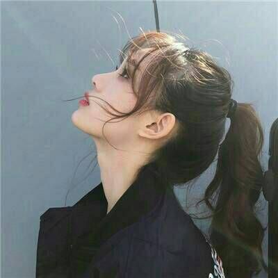 qq女生头像潮流黑白图片