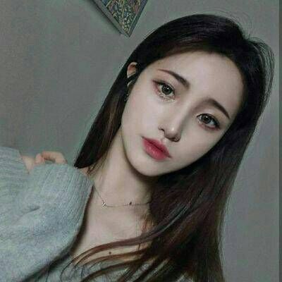 qq女生头像潮流黑白图片