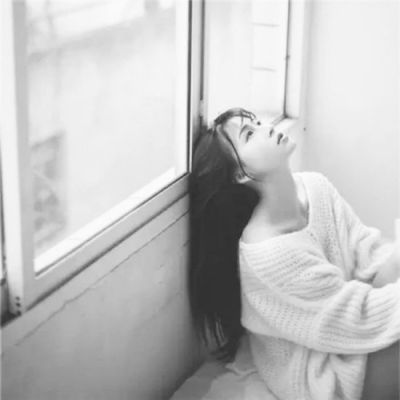 韩版短发女生头像高冷图片