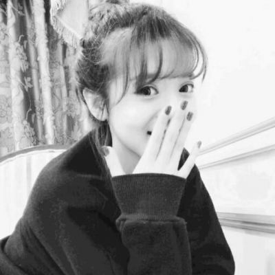 韩版短发女生头像高冷图片