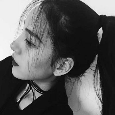 韩版短发女生头像高冷图片