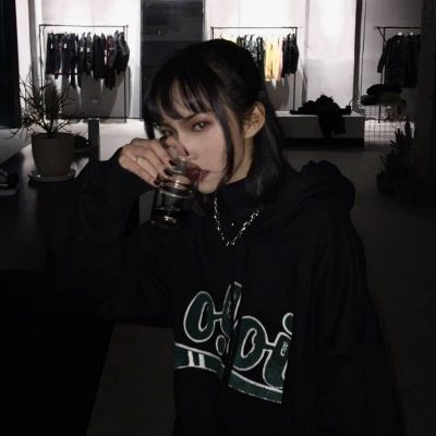动画头像女生可爱唯美图片