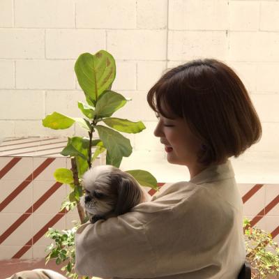 带眼镜的动漫女生头像图片