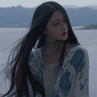 qq头像背影女生清新图片