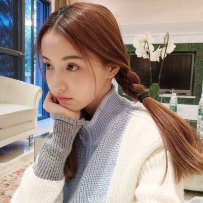 阳光活泼女生头像高清图片