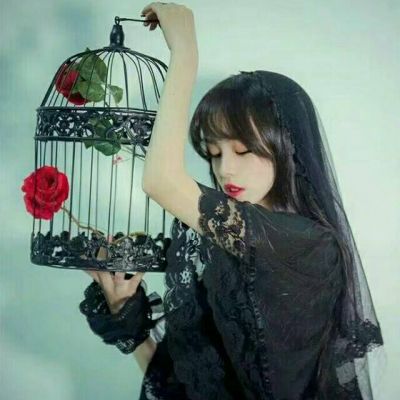 阳光活泼女生头像高清图片