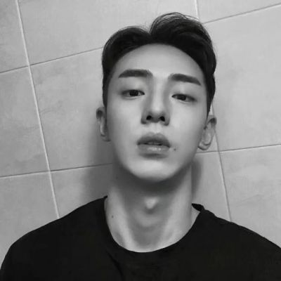 高清黑白微博头像女生放男生头像 正常吗图片