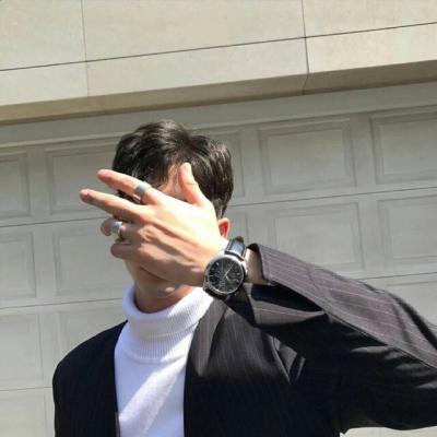 微信男生和小动物合影的头像图片