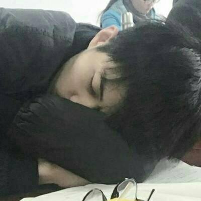 2018最新高清男生头像黑白高冷背影头像大全图片