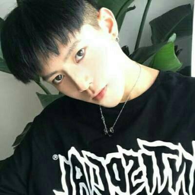 2018最新高清男生头像黑白高冷背影头像大全图片