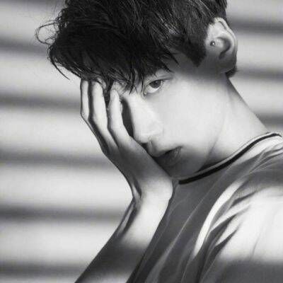 2018微信头像男生侧脸头像2018超清图片