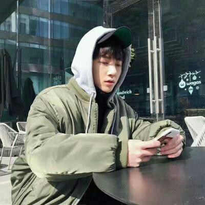 qq头像失恋的霸气头像男生头像带字图片