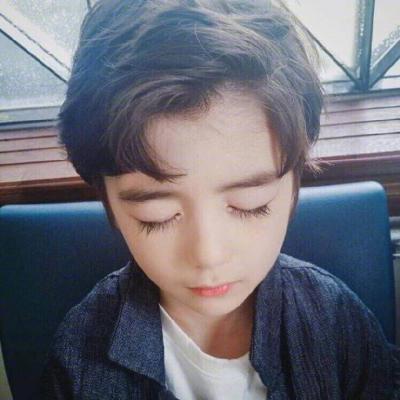 高清帅气qq头像背影动漫男生图片