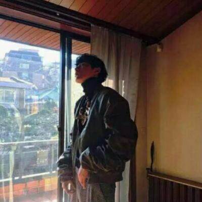 2018最新陌陌男生头像带字头像大全