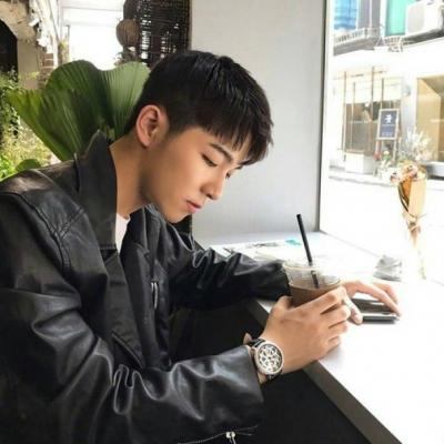 2018最新陌陌男生头像带字头像大全图片