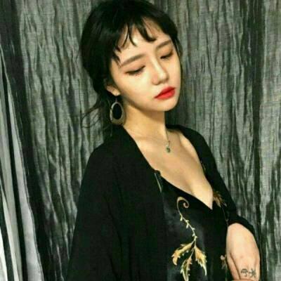 qq头像女生侧影阳光图片