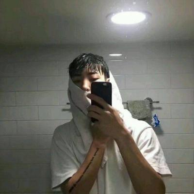 个性落寞的微博头像伤感正太头像 男生图片