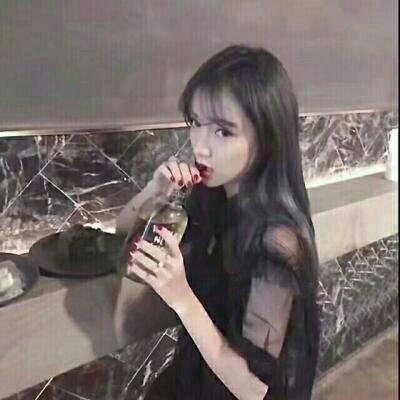 女生QQ头像背影可爱图片