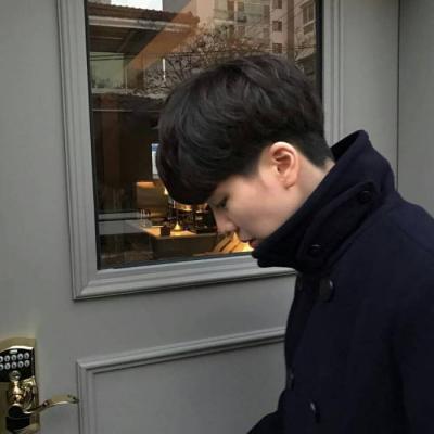 最新高清qq头像男生亲吻头像图片
