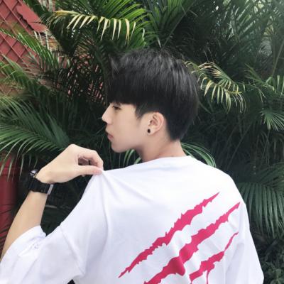 好看的韩系头像在哭的头像男生图片