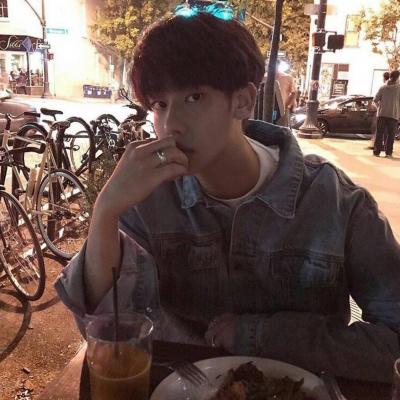 2018超好看的qq头像最潮流的男生头像图片