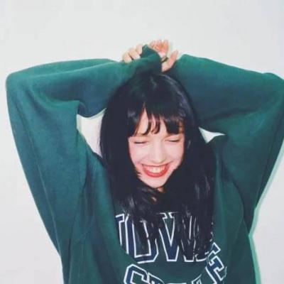 qq头像女生染发白色图片