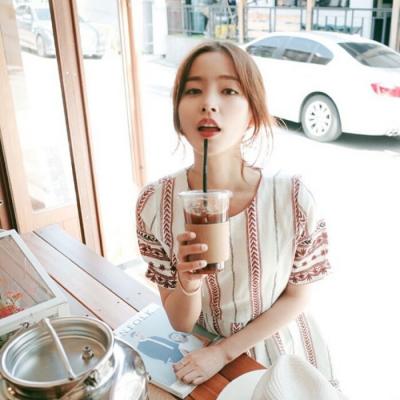 头像优雅气质女生头像图片