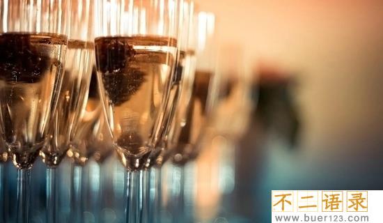 夸女生的话真实点短句 夸女生的话要幽默的